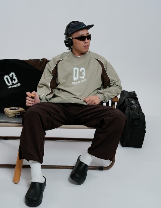 Active V-Neck Contrasing Color LS Tee