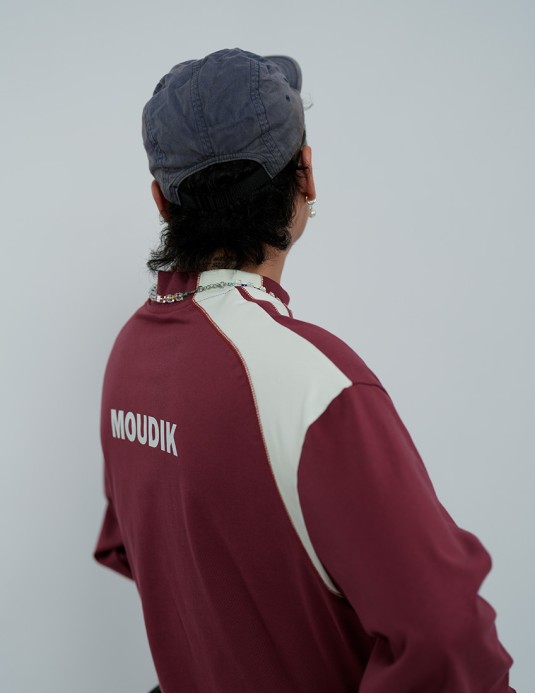 "MOUDIK" Collage Contrastin Coloer LS Tee