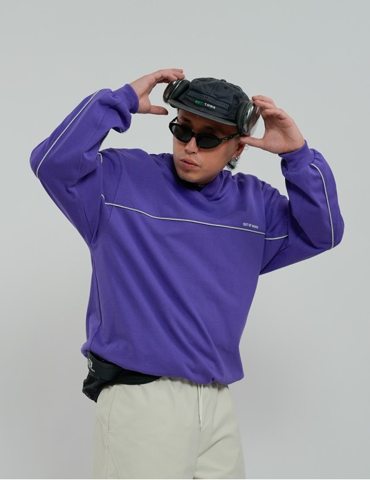 Cleanfit V Neck LS Tee